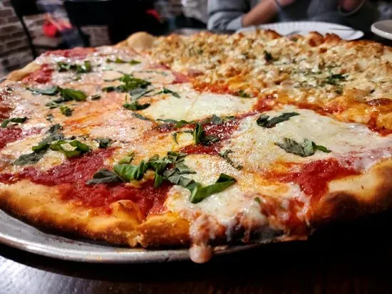 Denino’s Pizzeria & Tavern