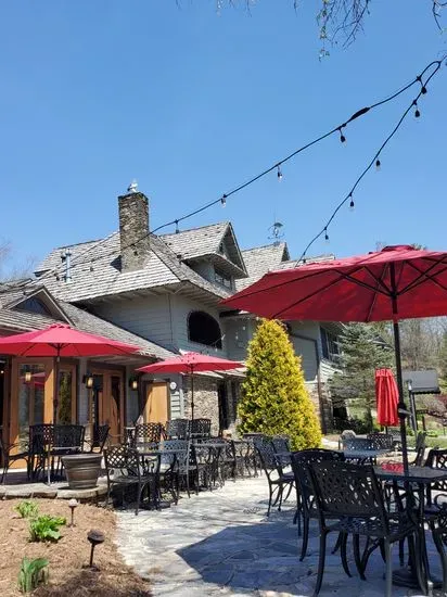 Timberlake's Restaurant and Headwaters Pub