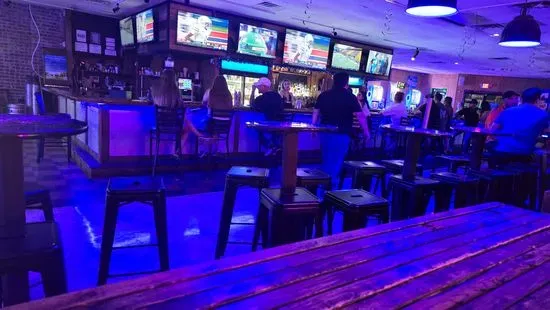 Slackers Sports Bar Thousand Oaks