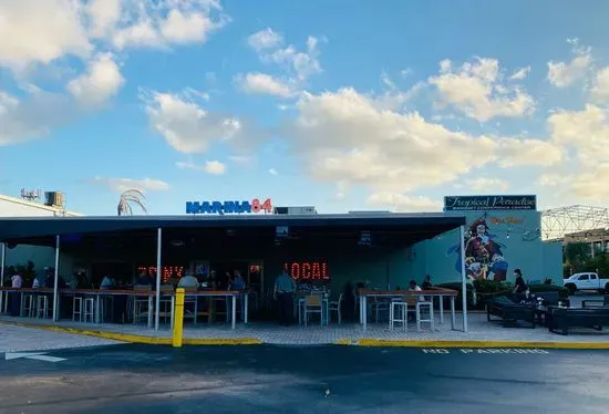 Marina 84 Sports Bar & Grill - Fort Lauderdale