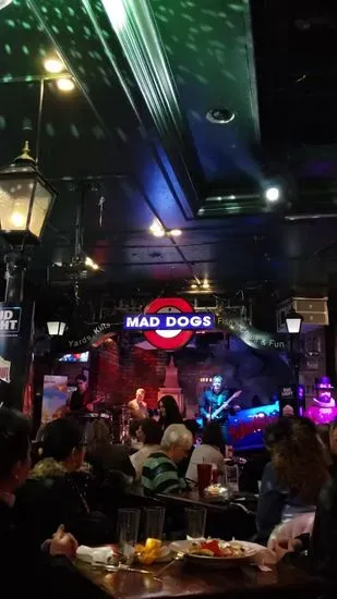 Mad Dogs British Pub (River Walk)