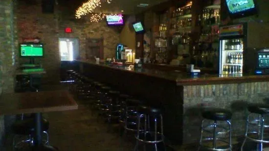 Nikki's Irish Pub