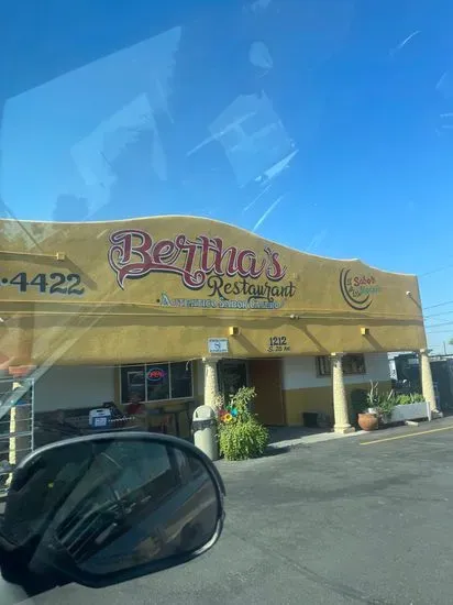 Bertha's Restaurant "El sabor de los Mochis"