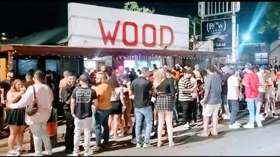 Wood Sport Bar & grill