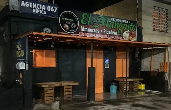 El Mangoito Sport Bar & Café