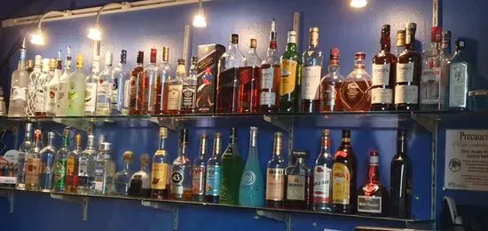 El Escondite Sport Bar