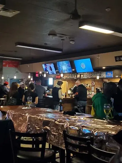 Ultimate Sports Bar & Grill