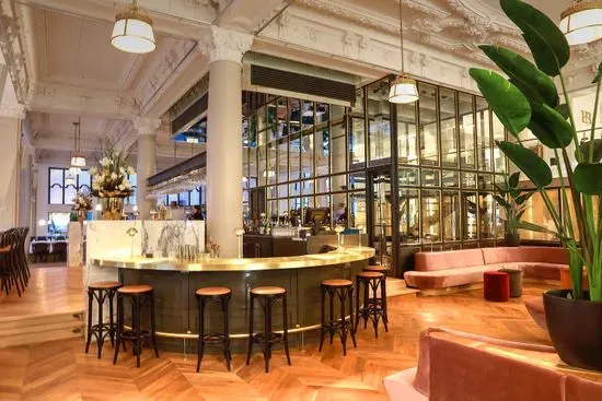 Henri Brasserie Française + Lounge