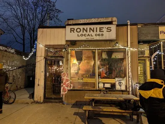 Ronnie's Local 069