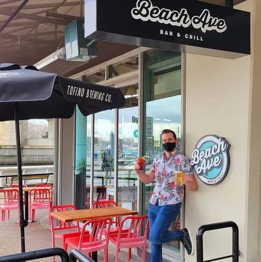 Beach Ave Bar and Grill