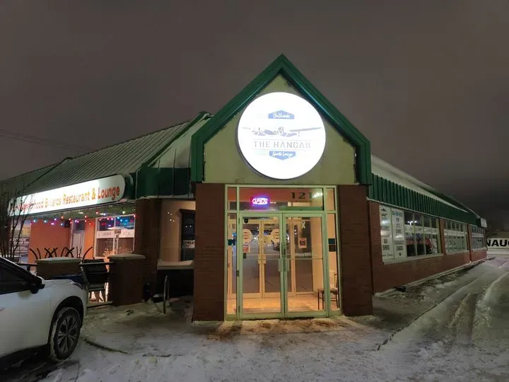 The Hangar Billiards and Sports Lounge Winnipeg, MB Checkle