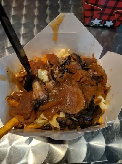 Smoke's Poutinerie Sudbury