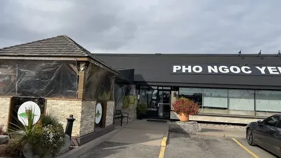 PHO NGOC YEN 2 Etobicoke