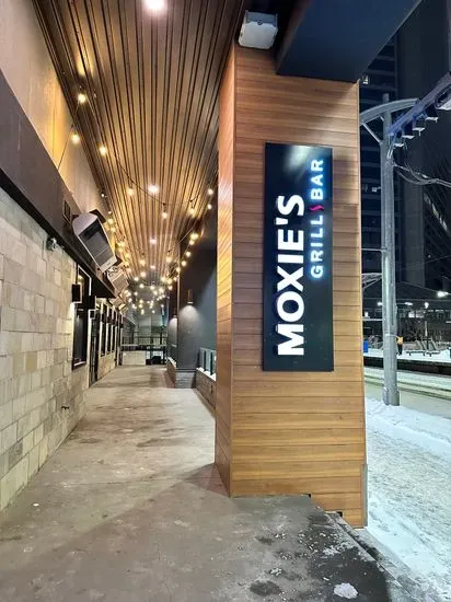 Moxies Calgary Downtown Restaurant