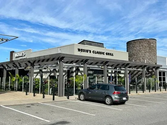 Moxies Hunt Club Restaurant