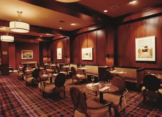 The Lounge at Fairmont