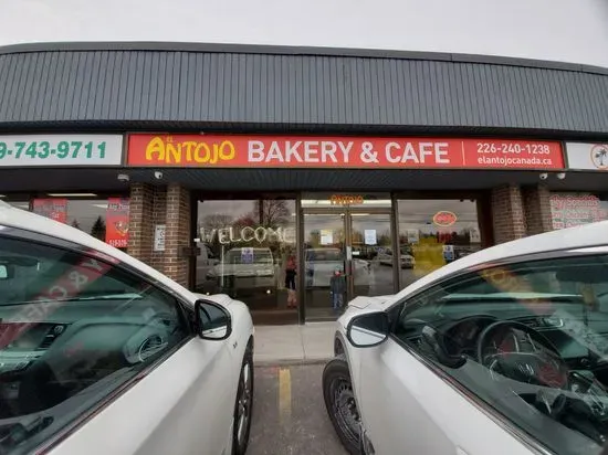 El Antojo Bakery & Cafe