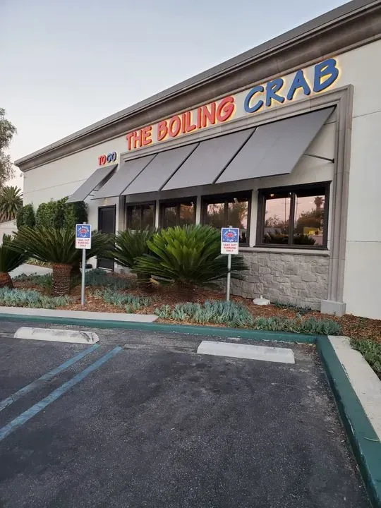 The Boiling Crab Woodland Hills, CA Checkle