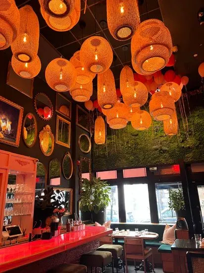 Miss Saigon Vietnamese Restaurant & Lounge