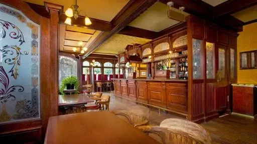 Rose & Crown Dining Room