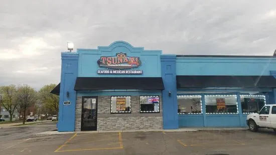 El Tsunami Seafood & Mexican Restaurant