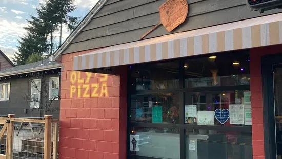 Oly's Pizza