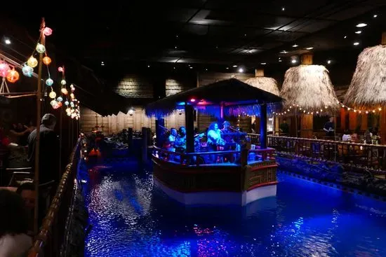 TONGA ROOM & HURRICANE BAR