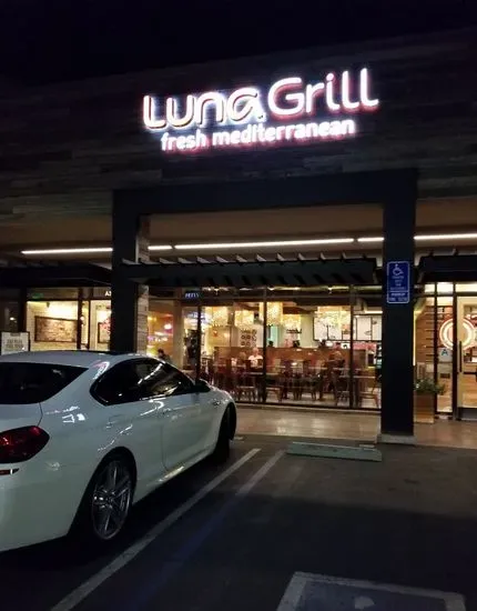 Luna Grill Sherman Oaks