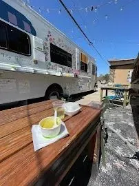 Eme’s plant based food truck