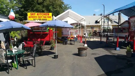 Sky Kitchen(Thai Food)