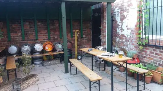 The Grocers Micro Pub