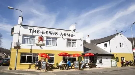 Lewis Arms Hotel