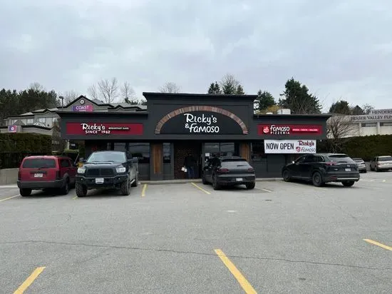 Famoso Italian Pizzeria - Sumas