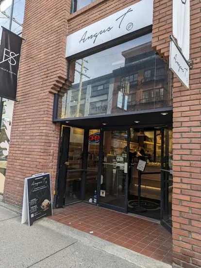 Angus T Bakery & Café - Yaletown