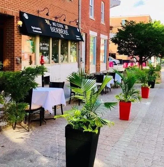 Au Coin Berbère Couscous et tajine à Montréal