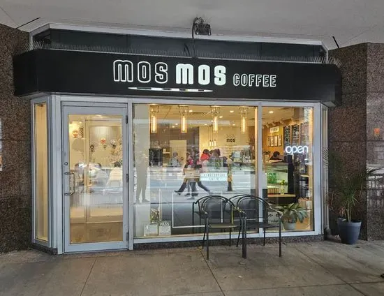 Mos Mos Coffee & Cookie Shop