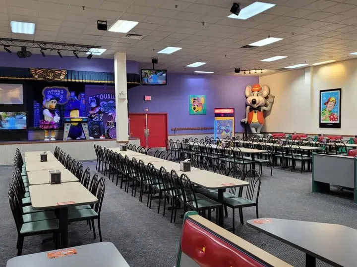 Chuck E Cheese North York ON Checkle