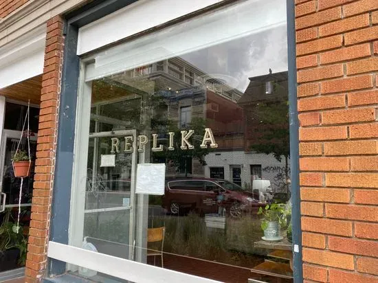 Café Replika