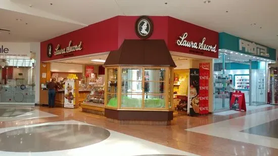 Laura Secord (Place Versailles)