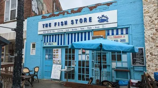 The Fish Store & YuNes' Sandwiches