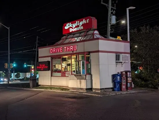 Skylight Donuts Drive Thru