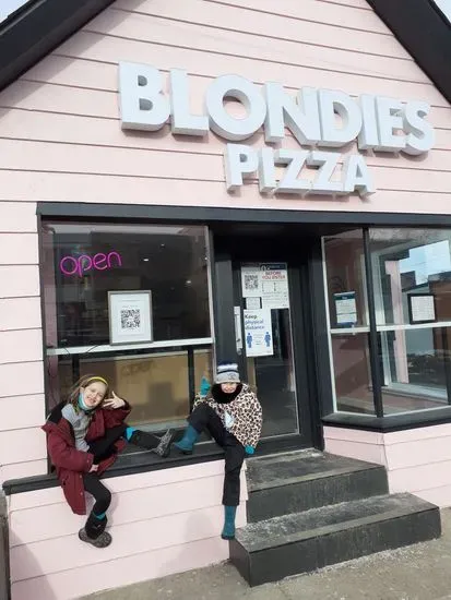 Blondies Pizza - Port Credit