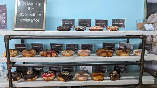 Lady Glaze Doughnuts Bakery Store