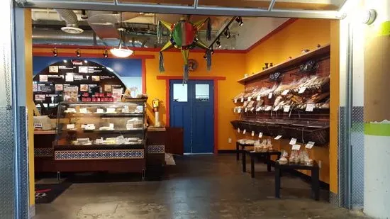 Pamola Bakery & Deli