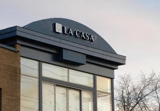 La Casa cafe and lounge