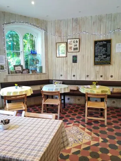 St Ann’s Well Café