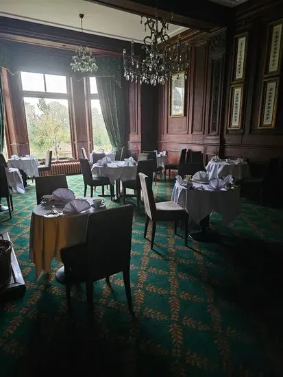 THE OAK ROOM