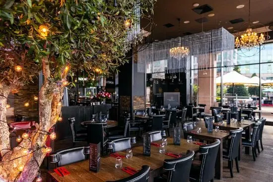 Waterfront London Vauxhall Riverside Restaurant - Best Shisha Lounge & Hookah Bar near me in London