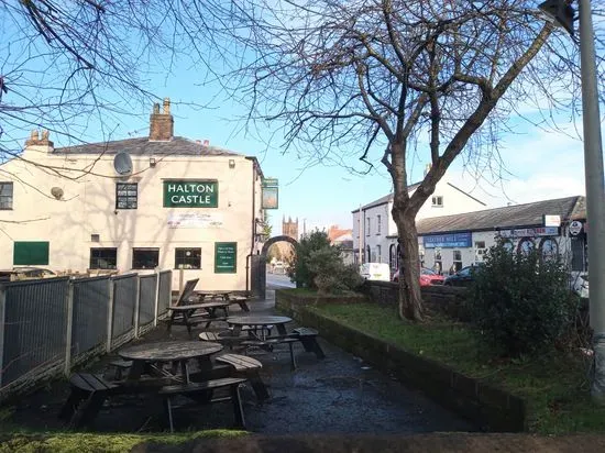 Halton Castle Ale House