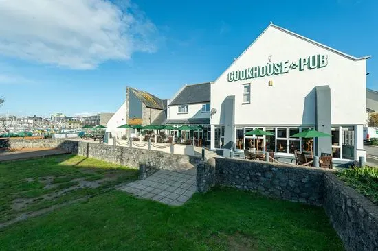 Lockyers Quay Cookhouse + Pub